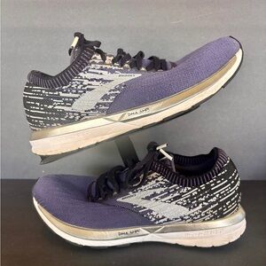 Brooks Ricochet Men’s Blue and Black Athletic Sneakers size 8